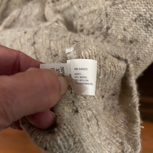 Turtle neck cable sweater by Gap - Picture 3 of 5